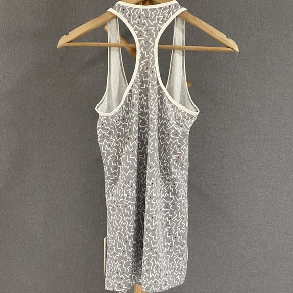 Lululemon Seawheeze Cool Racerback Tank -  Size 8 - Picture 2 of 3